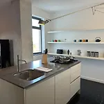 3br Free Parking Near Sandy Paceville