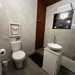 3br Free Parking Near Sandy Paceville *