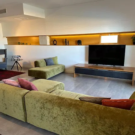 3br Free Parking Near Sandy Paceville